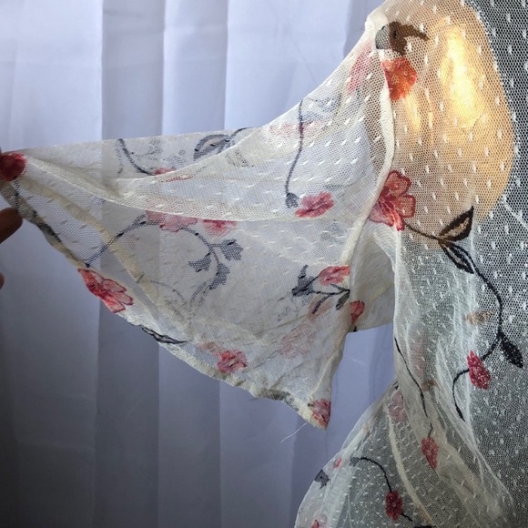 Maurices Lace Net Floral Duster NWT 2 - Picture 2 of 6